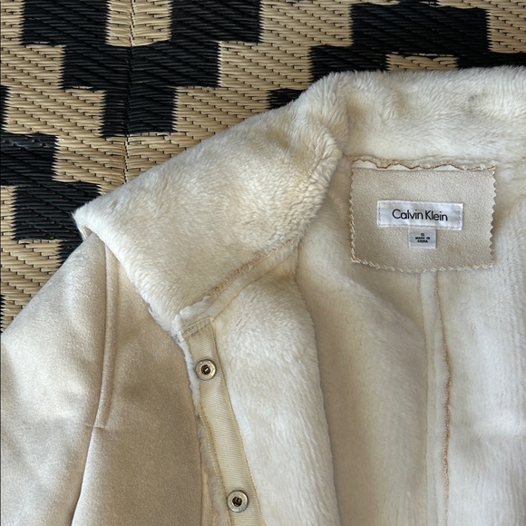 Calvin Klein Women's White Teddy Jacket - Picture 2 of 4